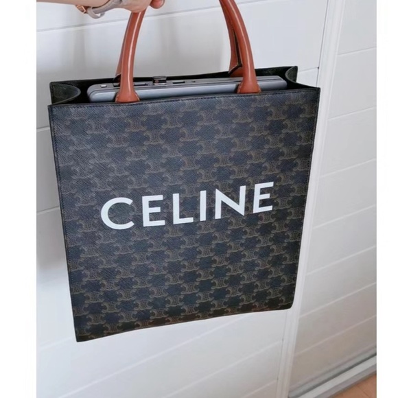 Celine - Picture 5 of 5